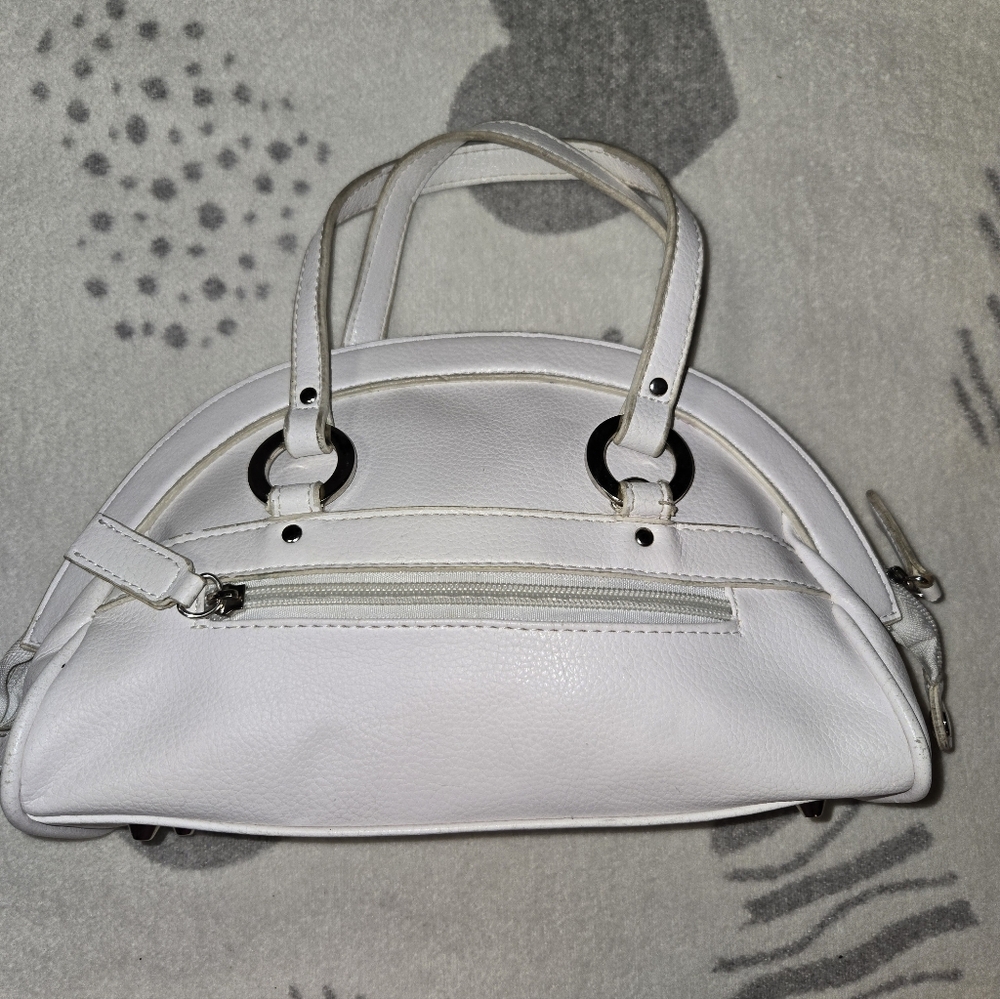 Elegant White Leather Handbag